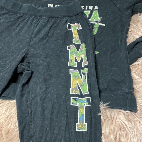 Ninja Turtle Pjs - reversible - Picture 7 of 7
